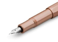 Kaweco AL SPORT Füllhalter Rosé Gold -Optimal Bürobedarf Geschäft Kaweco AL FP RoseGold Detail Front web s 1280x1280